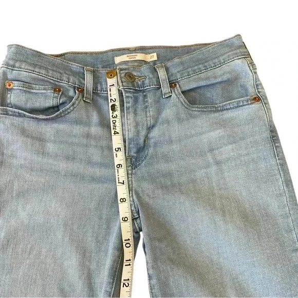 Levi's Women's Boyfriend Jeans, W27 L30, Light Blue - Picture 8 of 10